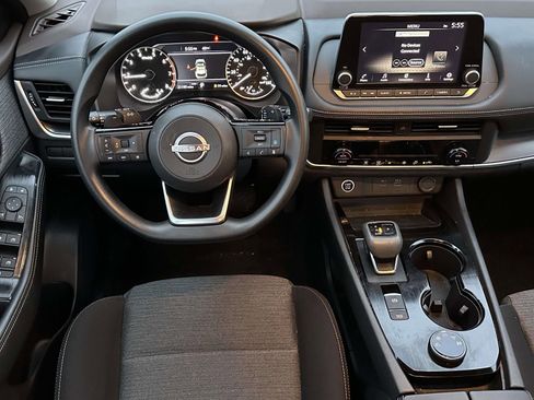 Used 2023 Nissan Rogue SV image 11