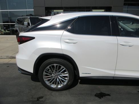 Used 2021 Lexus RX 450h AWD w/ Luxury Package image 10