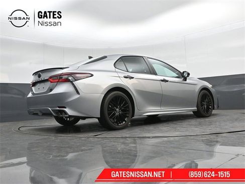 Used 2022 Toyota Camry SE image 33