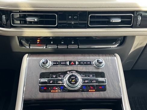 Certified 2022 Lincoln Aviator Reserve w/ Equipment Group 201A image 26