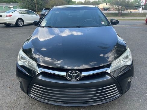 Used 2015 Toyota Camry LE FWD image 4
