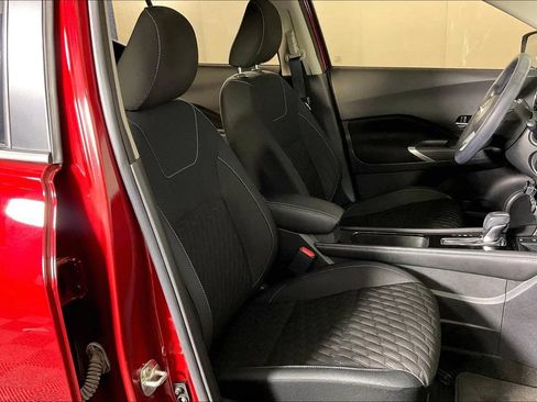 Used 2022 Nissan Kicks SV FWD image 9