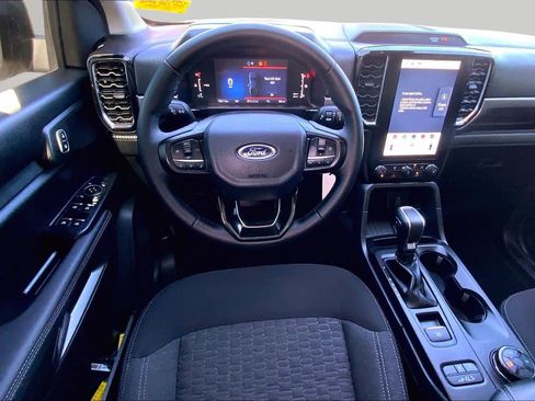 Used 2025 Ford Ranger XLT w/ FX4 Off-Road Package AWD/4WD image 6