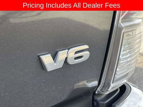 Used 2021 Toyota Tacoma TRD Off-Road AWD/4WD image 13