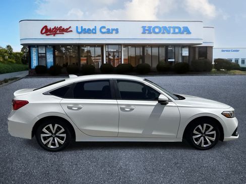 Used 2023 Honda Civic LX image 6