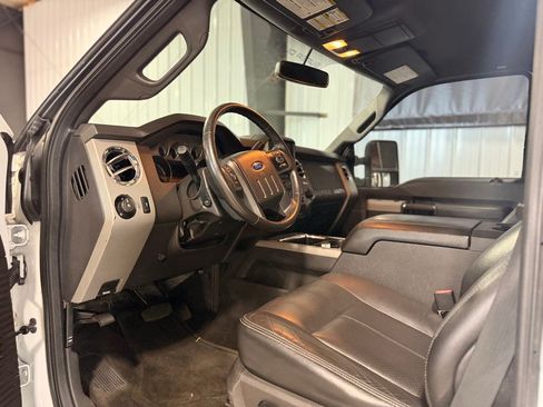 Used 2015 Ford F250 Lariat w/ Lariat Interior Package AWD/4WD image 28