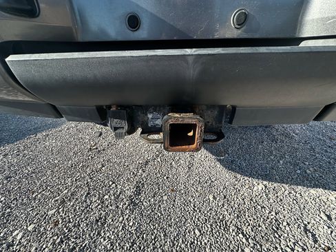 Used 2010 Nissan Armada SE image 5