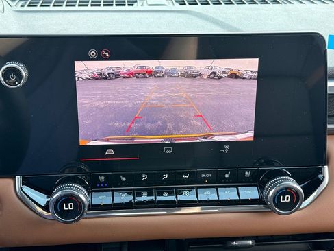 New 2026 GMC Canyon AT4 AWD/4WD image 24