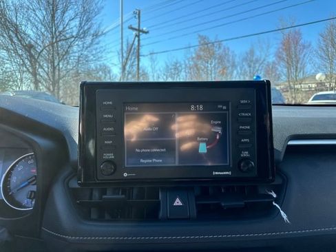 Used 2022 Toyota RAV4 LE AWD/4WD image 38
