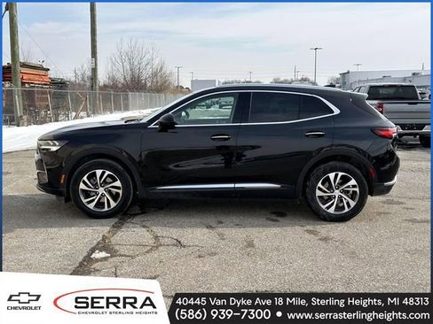 Used 2021 Buick Envision Essence w/ Technology Package I FWD image 2