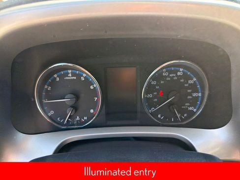 Used 2017 Toyota RAV4 Platinum image 14