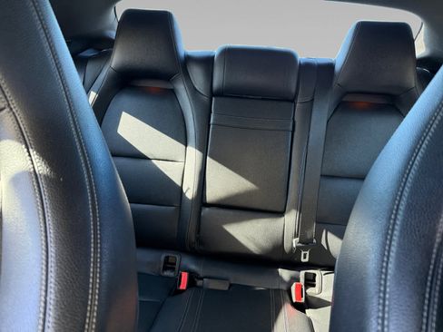 Used 2019 Mercedes-Benz CLA 250 image 13
