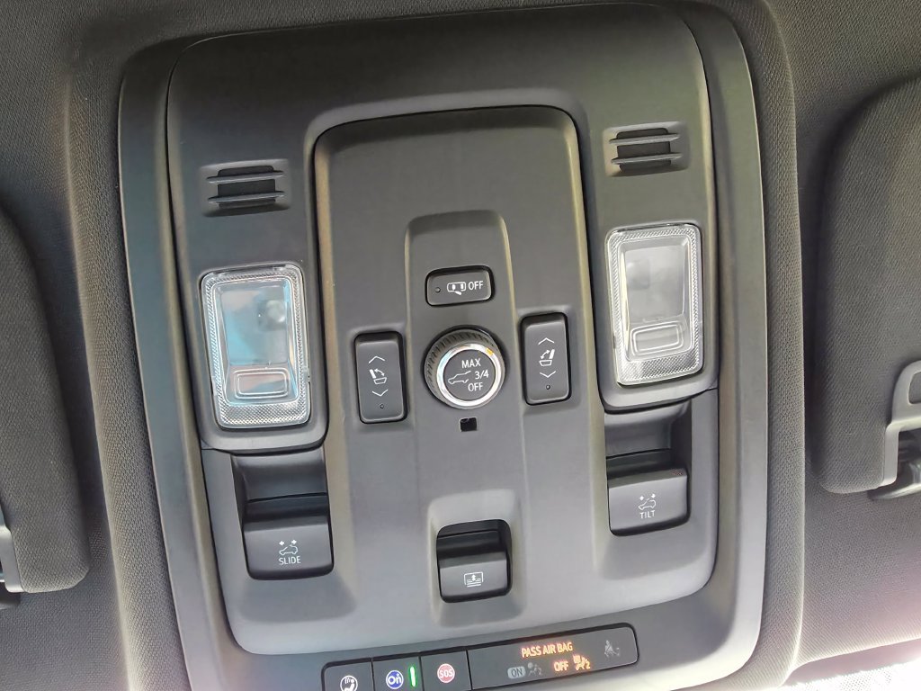 Used 2025 GMC Yukon AT4 AWD/4WD image 30