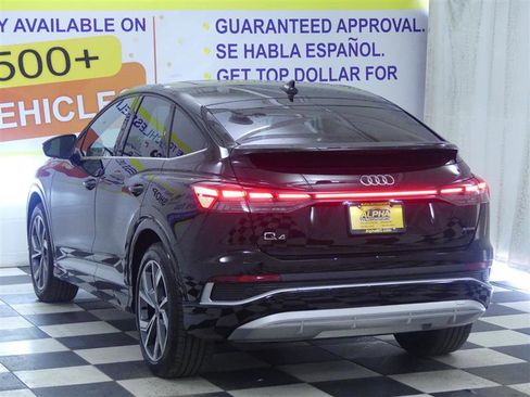 Used 2025 Audi Q4 e-tron Premium Plus w/ Premium Plus image 4