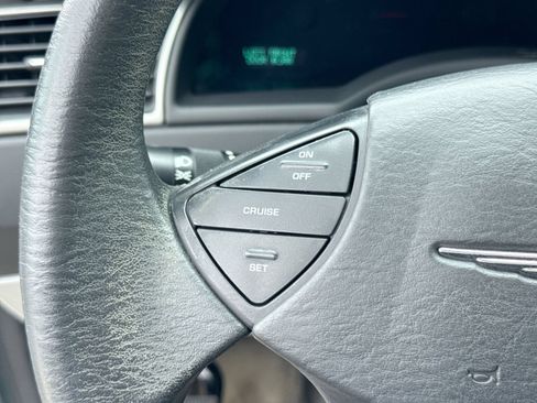 Used 2007 Chrysler Pacifica 2WD w/ Cargo Convenience Group image 23