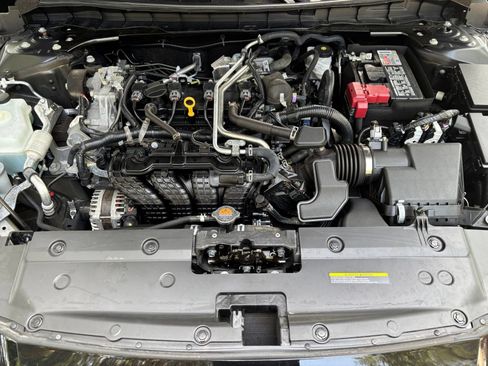 Used 2025 Nissan Altima 2.5 SV FWD image 27