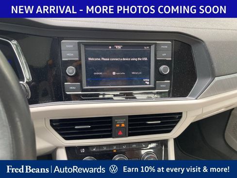 Used 2023 Volkswagen Jetta SE FWD image 11