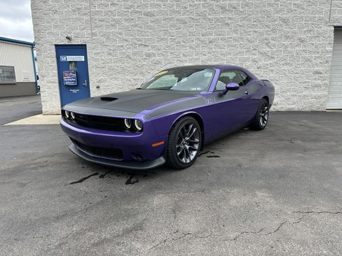 Used 2023 Dodge Challenger R/T w/ T/A Package image 2