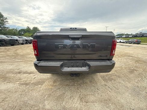 New 2026 RAM 2500 Laramie AWD/4WD image 4