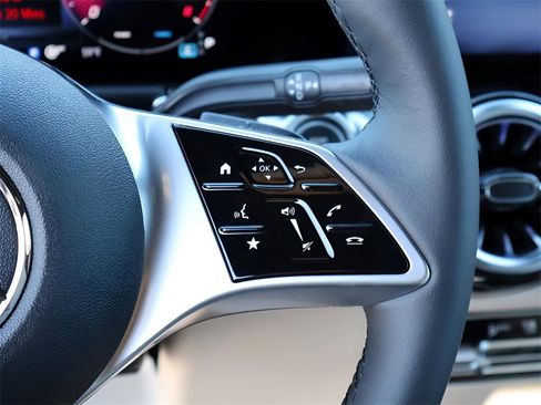 New 2026 Mercedes-Benz GLB 250 4MATIC image 33