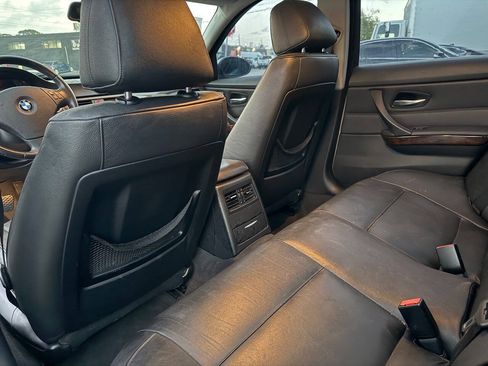 Used 2006 BMW 325i Sedan RWD image 17