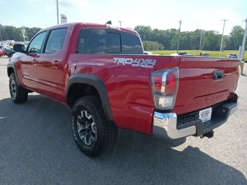 Used 2021 Toyota Tacoma TRD Off-Road AWD/4WD image 5