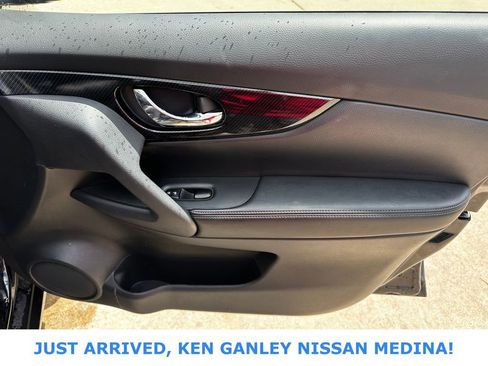 Used 2020 Nissan Rogue SL AWD/4WD image 22