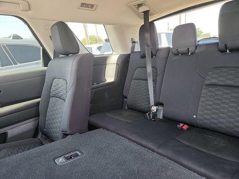 Used 2024 Nissan Pathfinder SV FWD image 6