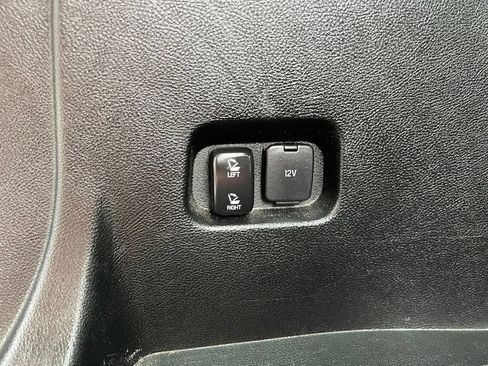 Used 2022 Ford Edge Titanium w/ Equipment Group 301A AWD/4WD image 34