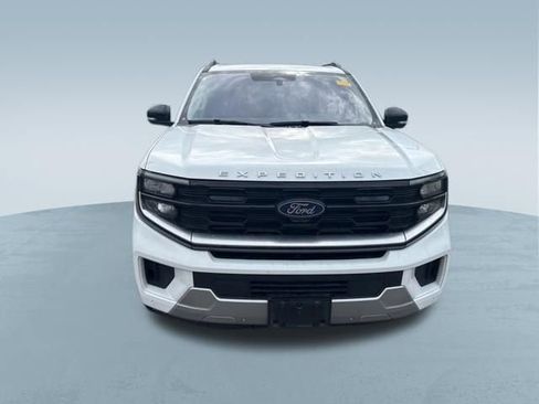 Used 2025 Ford Expedition Max Platinum AWD/4WD image 2