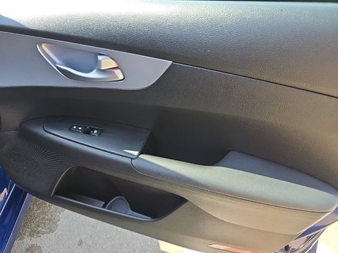 Used 2023 Kia Forte LXS w/ LXS Technology Package FWD image 28