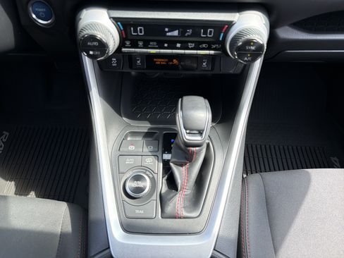 Used 2021 Toyota RAV4 SE w/ Weather & Moonroof Package AWD/4WD image 22