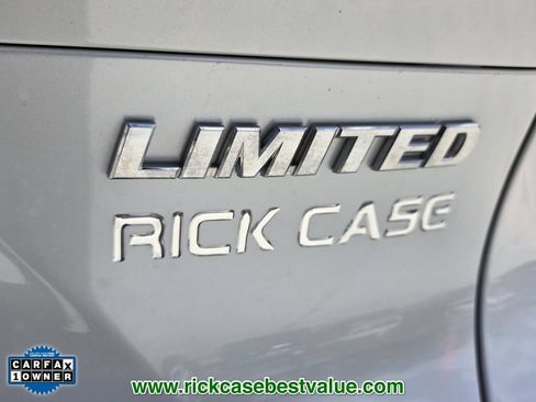 Used 2024 Toyota Venza Limited AWD/4WD image 17