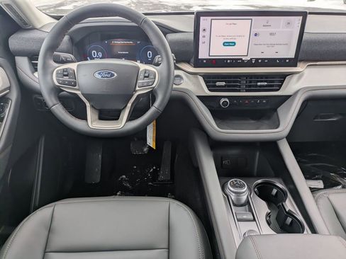 New 2026 Ford Explorer Active w/ Active Comfort Package AWD/4WD image 17