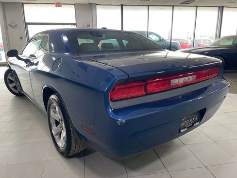 Used 2009 Dodge Challenger SE image 5