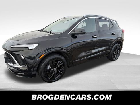Used 2024 Buick Encore GX Sport Touring image 4