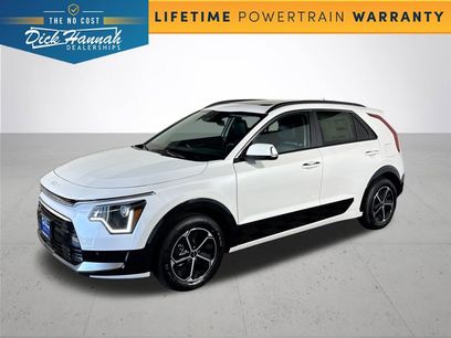 New 2025 Kia Niro SX