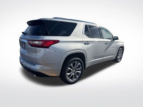 Used 2019 Chevrolet Traverse Premier w/ Driver Confidence II Package image 5