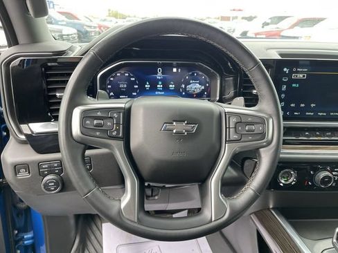 Used 2023 Chevrolet Silverado 1500 RST AWD/4WD image 14