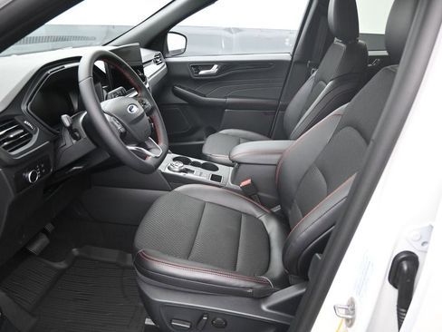 New 2025 Ford Escape ST-Line w/ Tech Pack #1 image 9