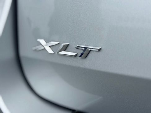 Certified 2023 Ford Explorer XLT w/ Equipment Group 202A RWD image 9