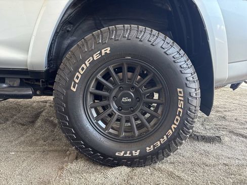 Used 2021 Toyota 4Runner SR5 AWD/4WD image 21