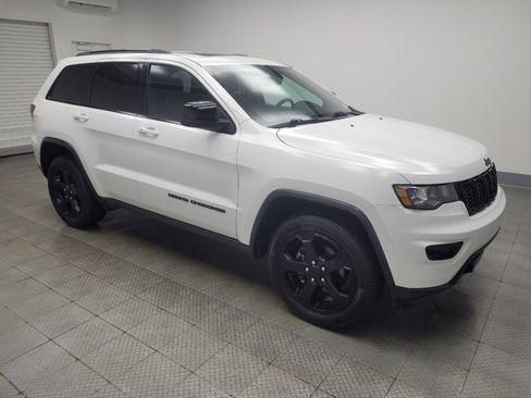 Used 2019 Jeep Grand Cherokee Laredo image 11