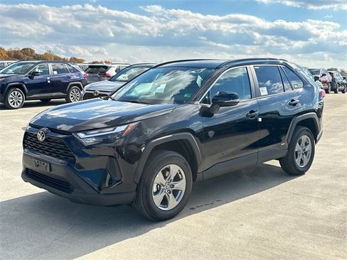 New 2025 Toyota RAV4 XLE image 2