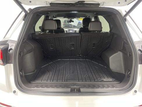 Used 2022 Chevrolet Equinox RS w/ LPO, Floor Liner Package image 18