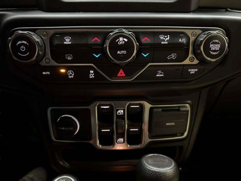 Used 2021 Jeep Wrangler Unlimited Sport image 22