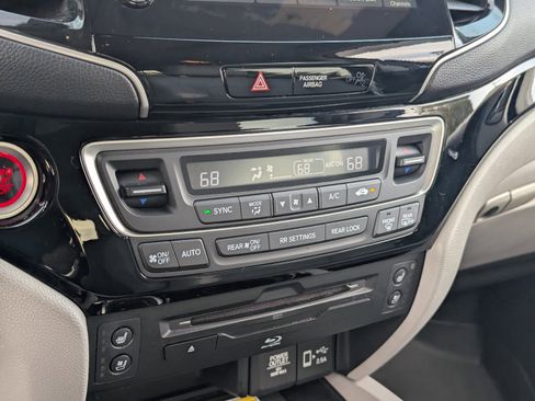 Used 2019 Honda Pilot Elite image 29