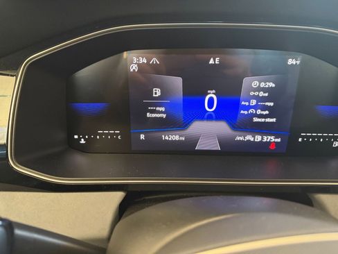 Used 2025 Volkswagen Jetta SE image 35