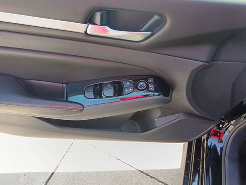 Used 2023 Nissan Altima 2.5 SV FWD image 20
