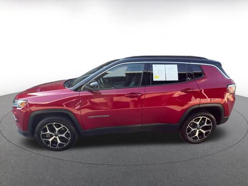 Used 2025 Jeep Compass Limited AWD/4WD image 8